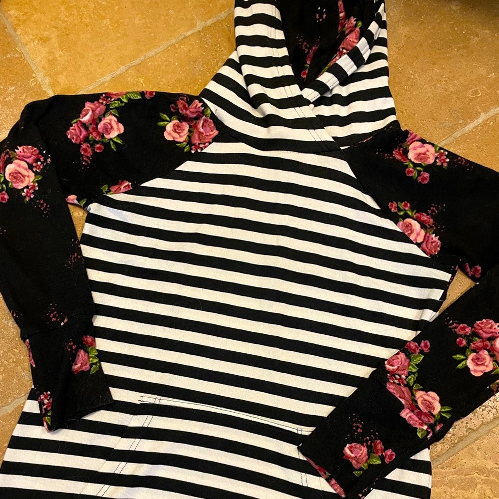 Size small LuLaRoe hooded Amber sweater in black & white stripe/floral combo